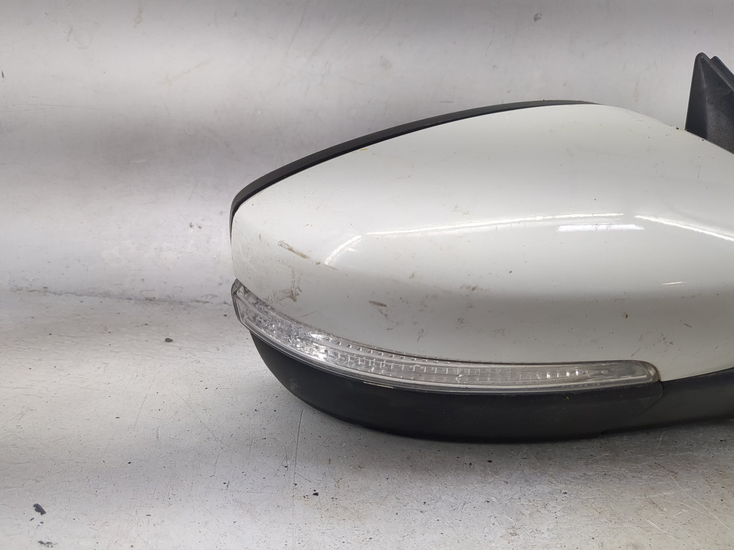 2011-2016 Volkswagen Jetta Passenger Side View Mirror - Right Door Mirror OEM Used - Oemusedautoparts1.com