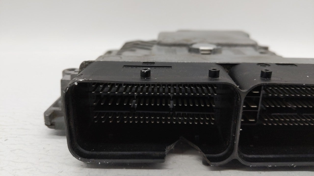 2014 Volkswagen Jetta PCM Engine Control Computer ECU ECM PCU OEM P/N:06K 906 070 C 06K 907 425, 06K 906 070 F Fits OEM Used