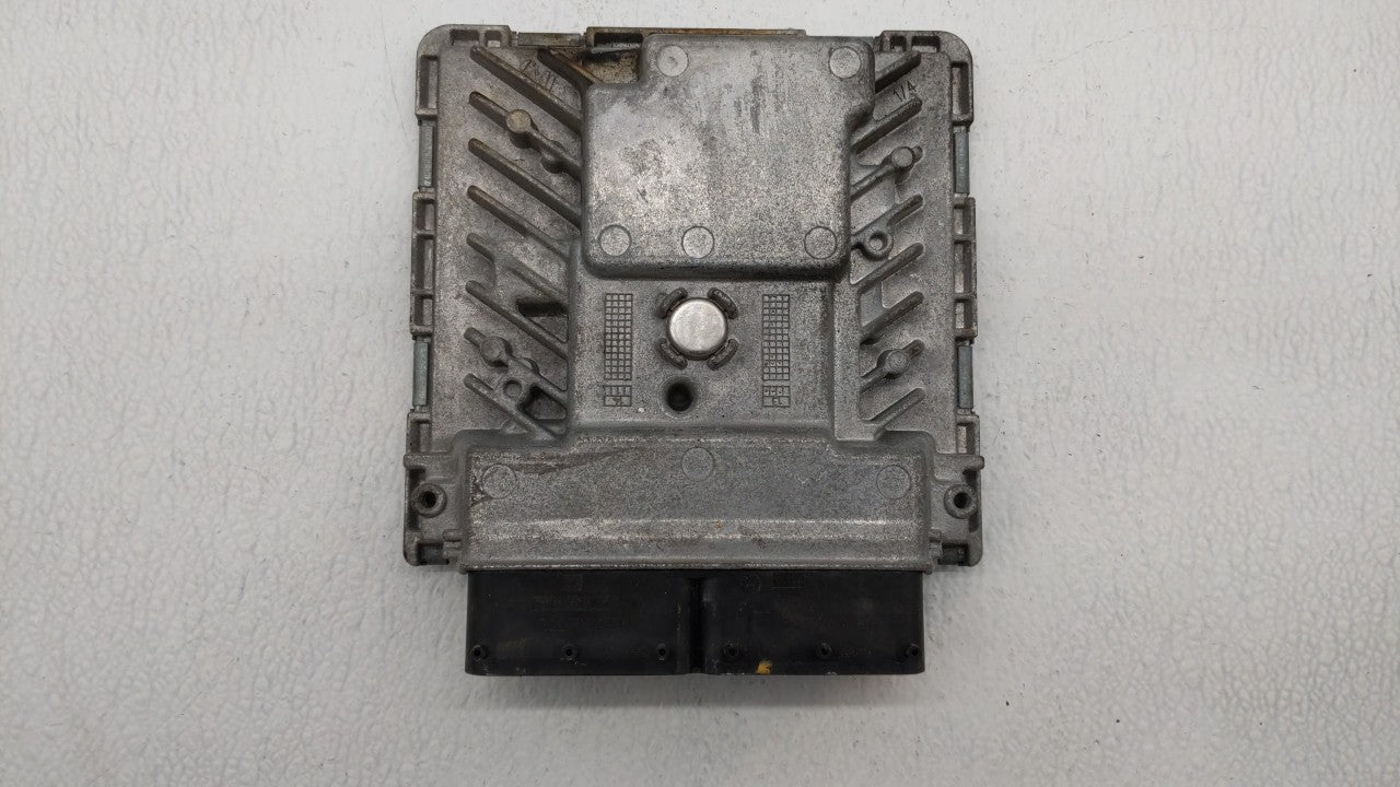 2014 Volkswagen Jetta PCM Engine Control Computer ECU ECM PCU OEM P/N:06K 906 070 C 06K 907 425, 06K 906 070 F Fits OEM Used