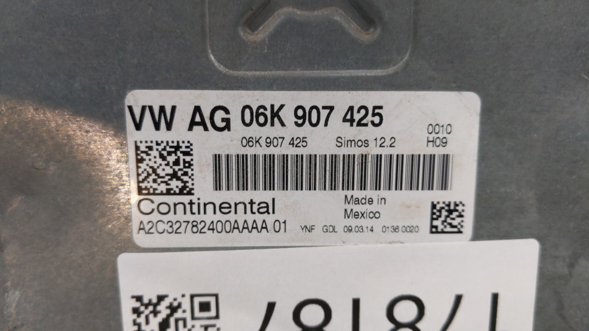 2014 Volkswagen Jetta PCM Engine Control Computer ECU ECM PCU OEM P/N:06K 906 070 C 06K 907 425, 06K 906 070 F OEM Used Auto