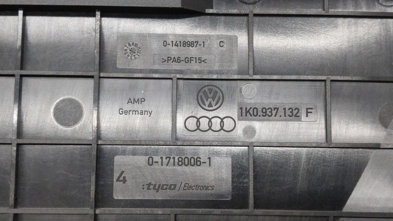 2014 Volkswagen Jetta FUSEBOX COVER - Oemusedautoparts1.com