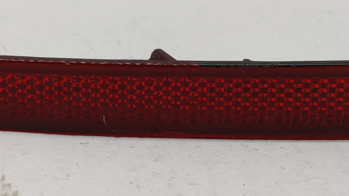 2014 Volkswagen Jetta Rear Bumper Reflector 204795 - Oemusedautoparts1.com