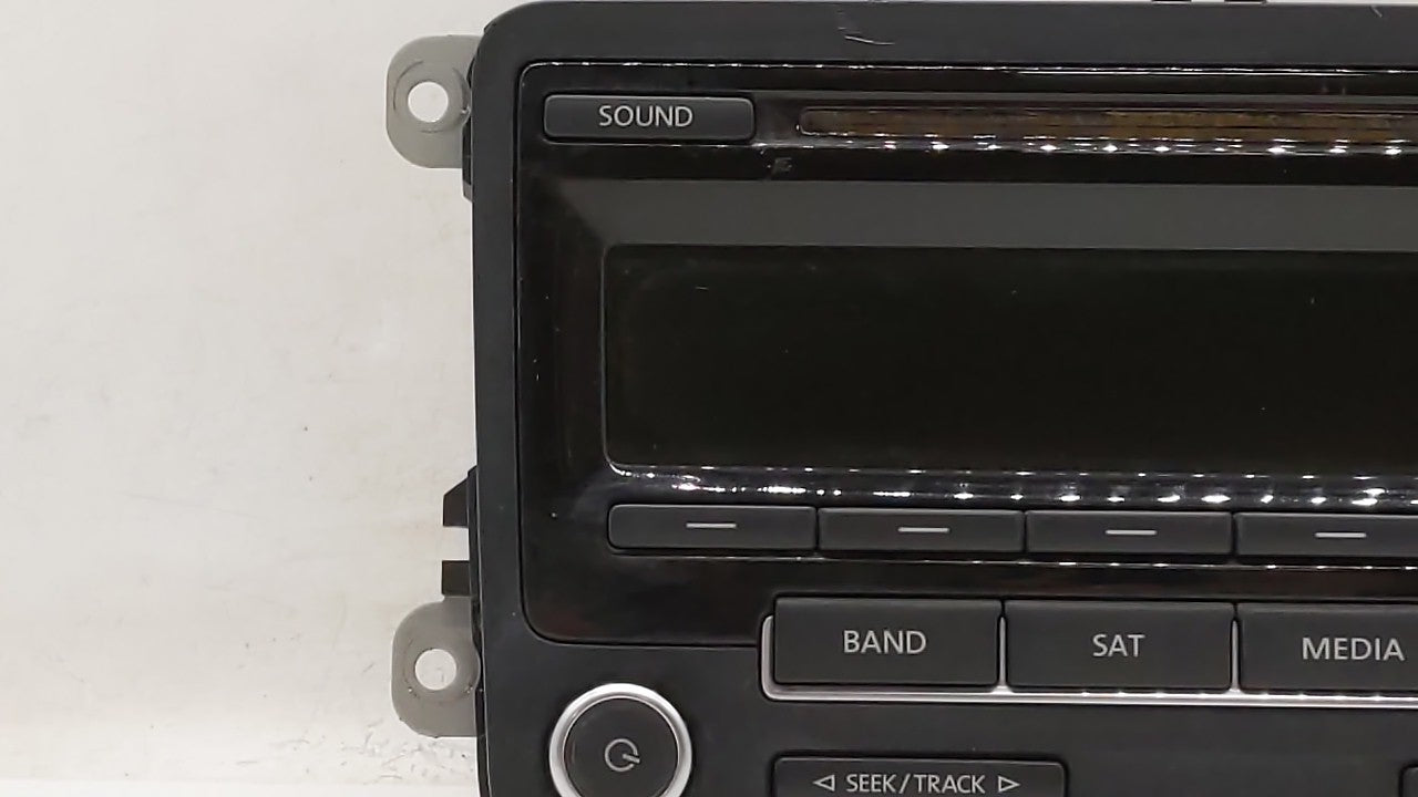 2014-2014 Volkswagen Jetta Am Fm Cd Player Radio Receiver - Oemusedautoparts1.com