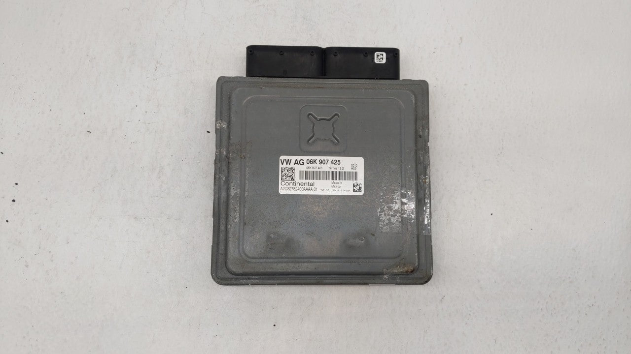 2014 Volkswagen Jetta PCM Engine Control Computer ECU ECM PCU OEM P/N:06K 906 070 C 06K 907 425, 06K 906 070 F Fits OEM Used