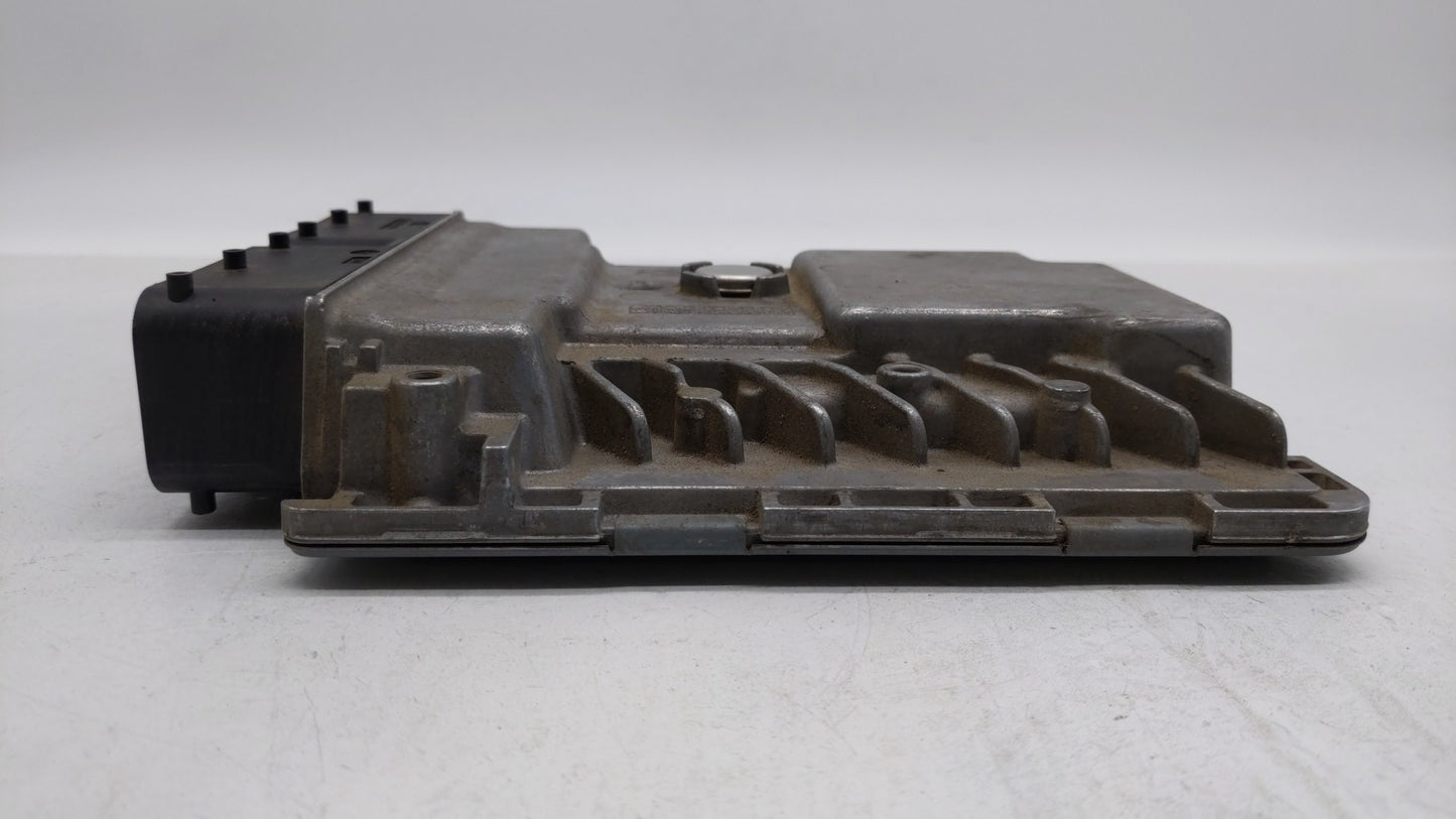 2014 Volkswagen Jetta PCM Engine Control Computer ECU ECM PCU OEM P/N:06K 906 070 C 06K 907 425, 06K 906 070 F Fits OEM Used