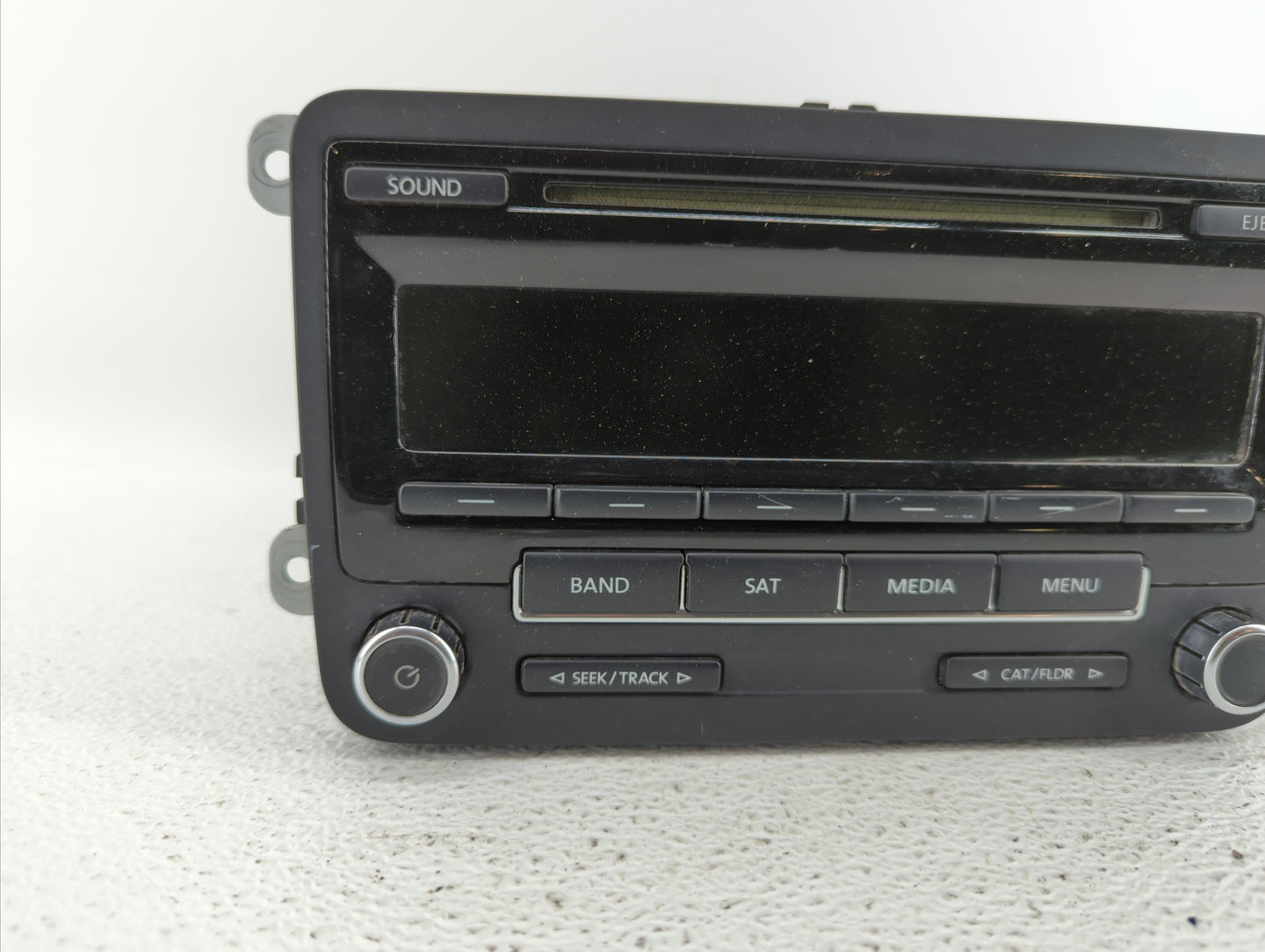 2014-2014 Volkswagen Jetta Am Fm Cd Player Radio Receiver - Oemusedautoparts1.com