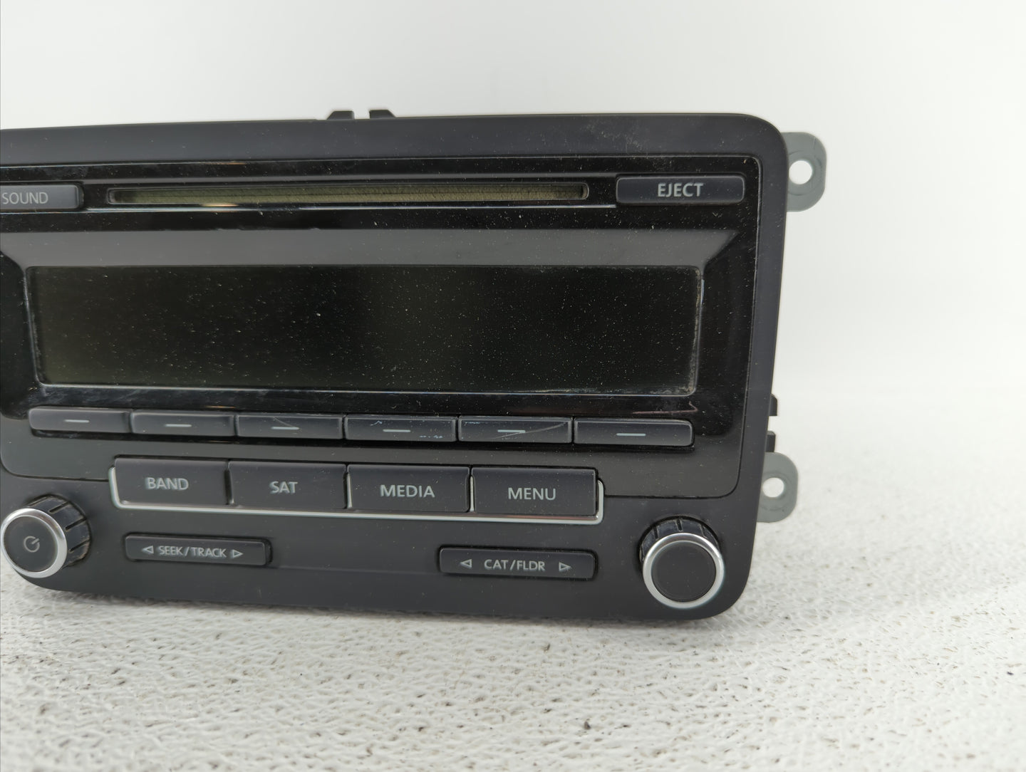 2014-2014 Volkswagen Jetta Am Fm Cd Player Radio Receiver - Oemusedautoparts1.com
