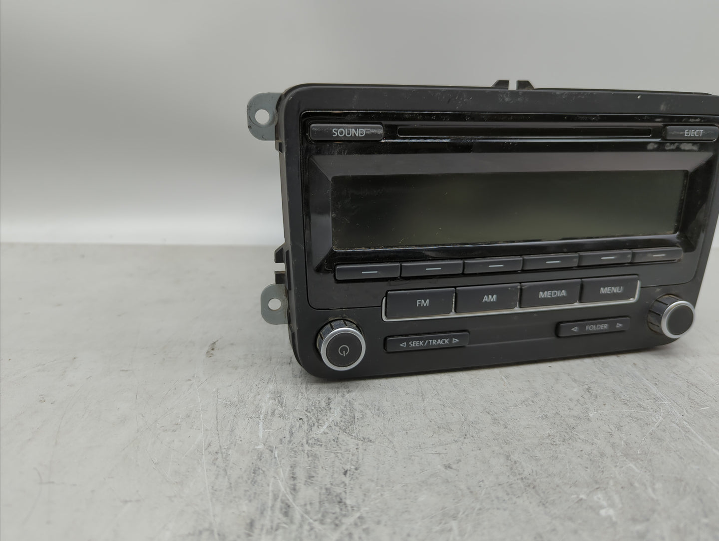 2011-2014 Volkswagen Jetta Am Fm Cd Player Radio Receiver - Oemusedautoparts1.com