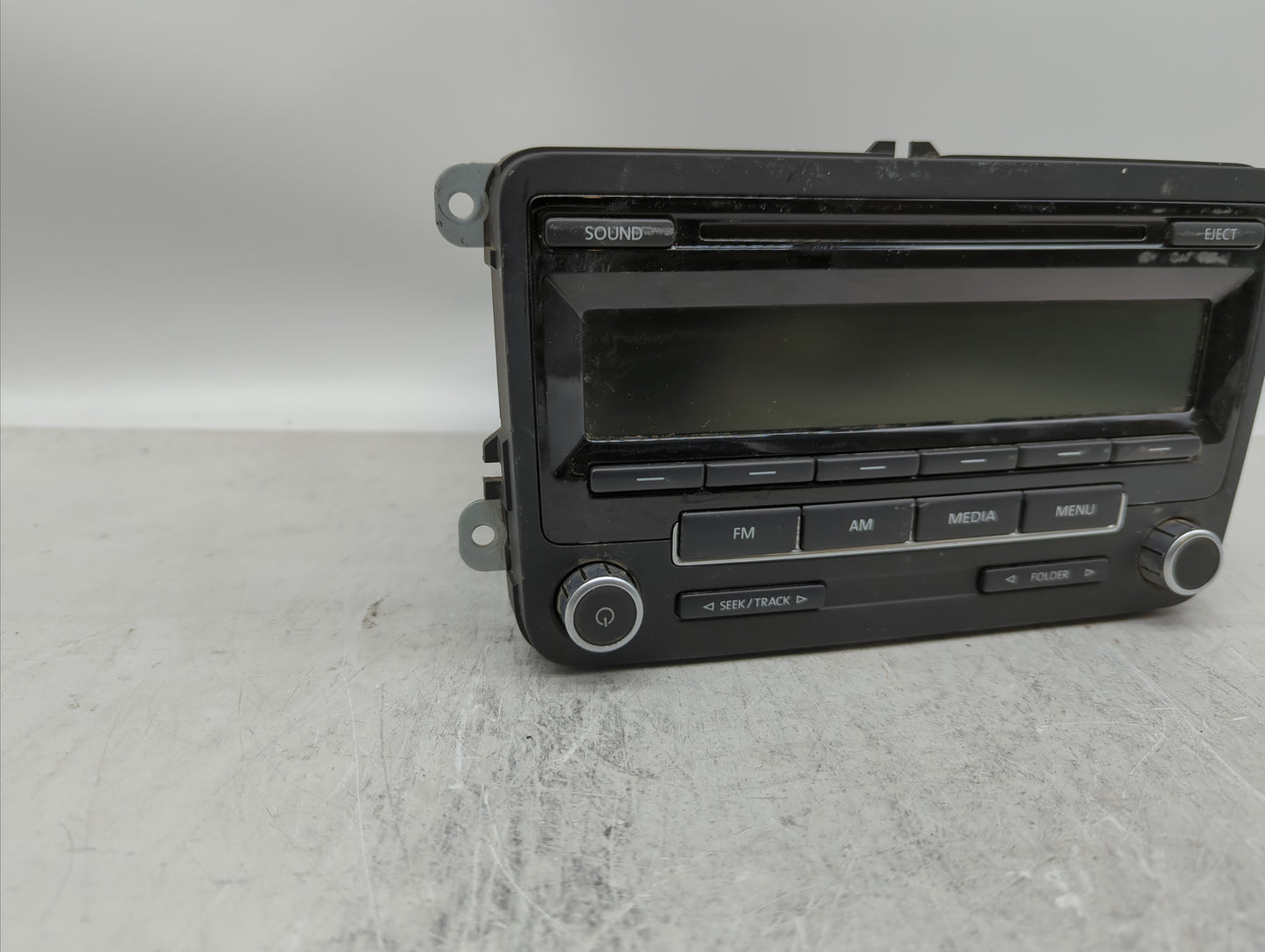 2011-2014 Volkswagen Jetta Am Fm Cd Player Radio Receiver - Oemusedautoparts1.com