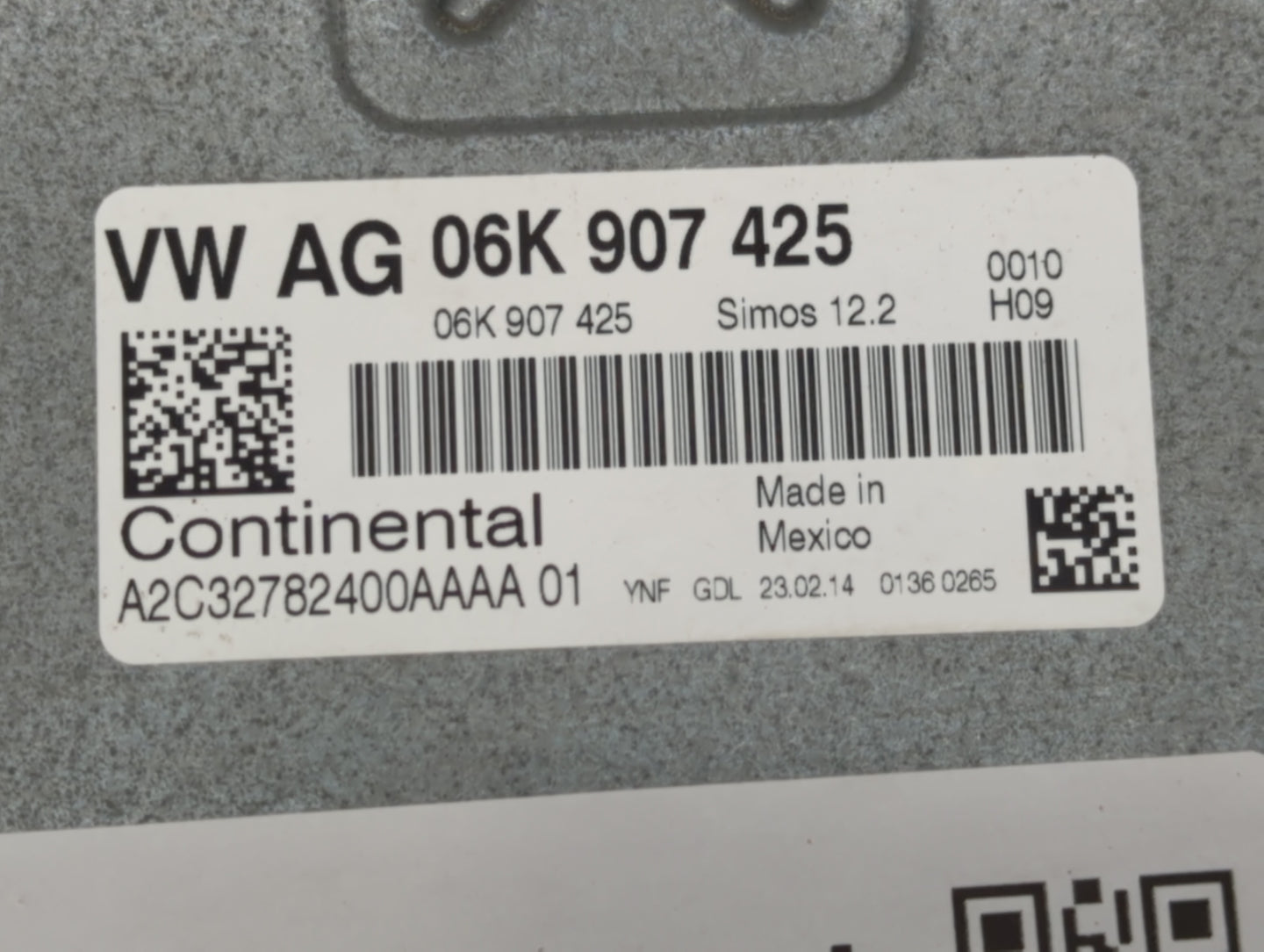 2014 Volkswagen Jetta PCM Engine Control Computer ECU ECM PCU OEM P/N:06K 906 070 C 06K 907 425, 06K 906 070 F Fits OEM Used