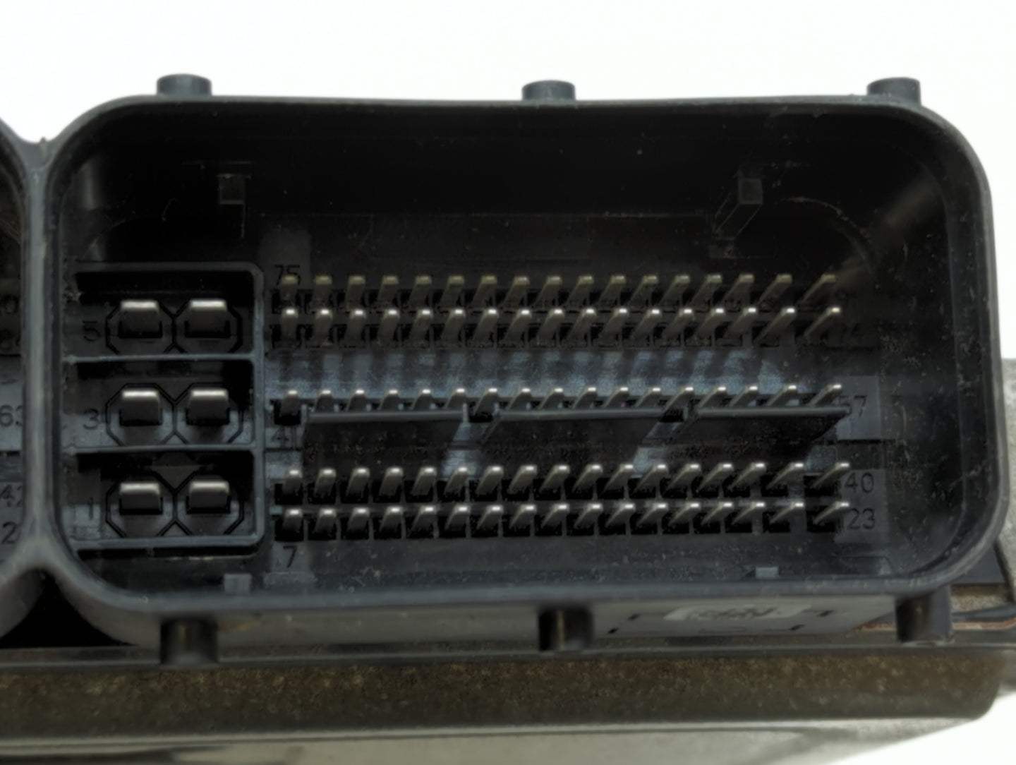 2014 Volkswagen Jetta PCM Engine Control Computer ECU ECM PCU OEM P/N:06K 906 070 C 06K 907 425, 06K 906 070 F Fits OEM Used