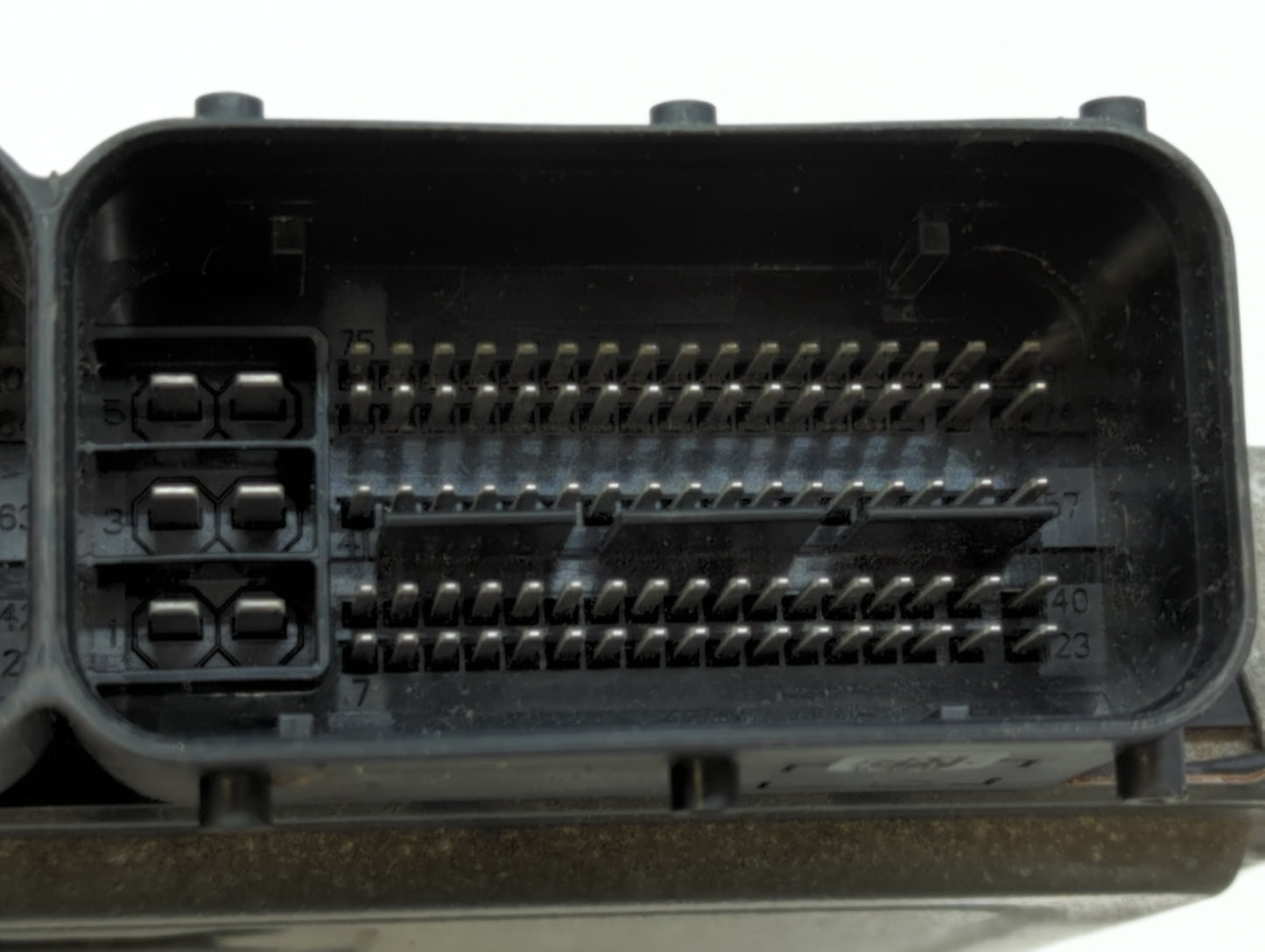2014 Volkswagen Jetta PCM Engine Control Computer ECU ECM PCU OEM P/N:06K 906 070 C 06K 907 425, 06K 906 070 F Fits OEM Used