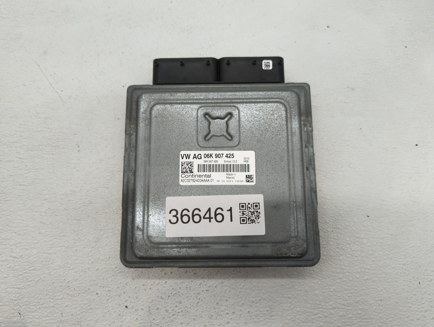 2014 Volkswagen Jetta PCM Engine Control Computer ECU ECM PCU OEM P/N:06K 906 070 C 06K 907 425, 06K 906 070 F Fits OEM Used