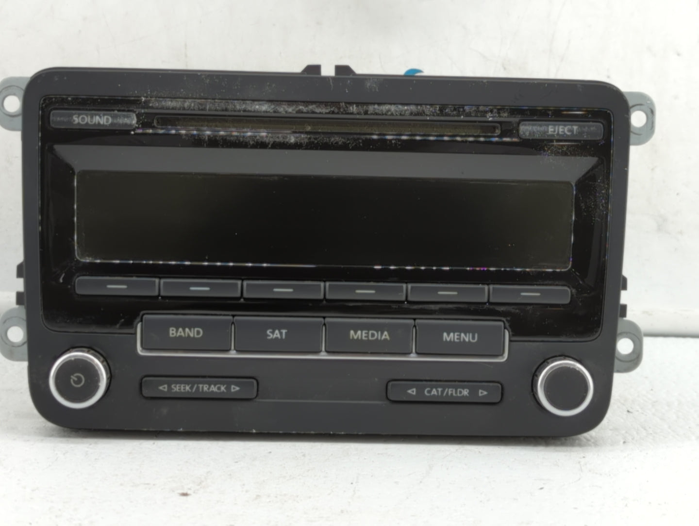 2014-2014 Volkswagen Jetta Am Fm Cd Player Radio Receiver - Oemusedautoparts1.com