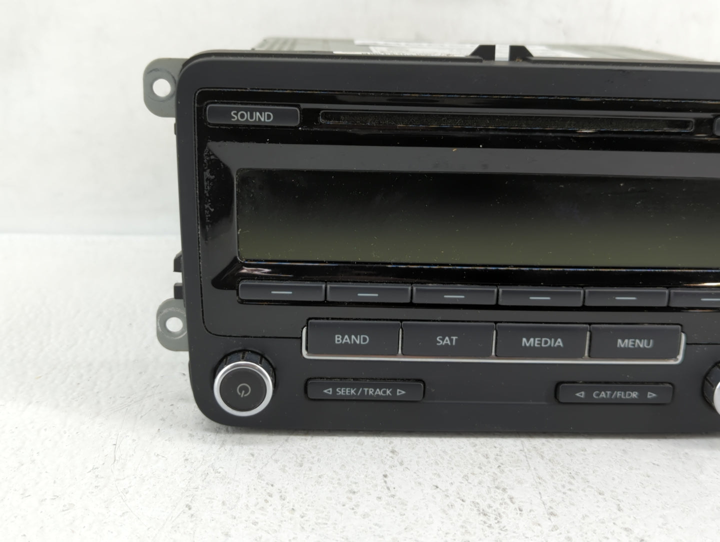 2014-2014 Volkswagen Jetta Am Fm Cd Player Radio Receiver - Oemusedautoparts1.com