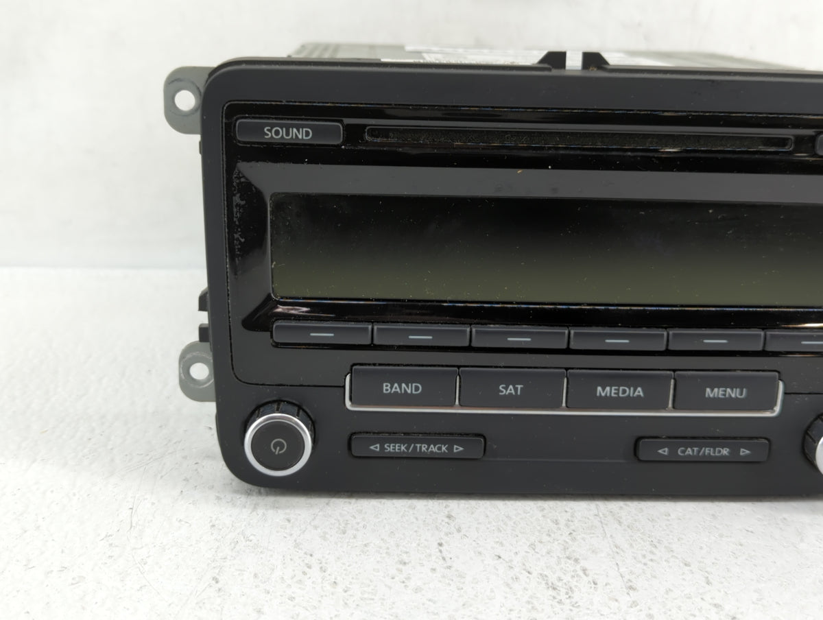 2014-2014 Volkswagen Jetta Am Fm Cd Player Radio Receiver 386820 - Oemusedautoparts1.com