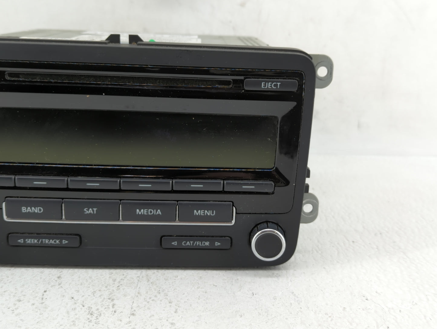 2014-2014 Volkswagen Jetta Am Fm Cd Player Radio Receiver - Oemusedautoparts1.com