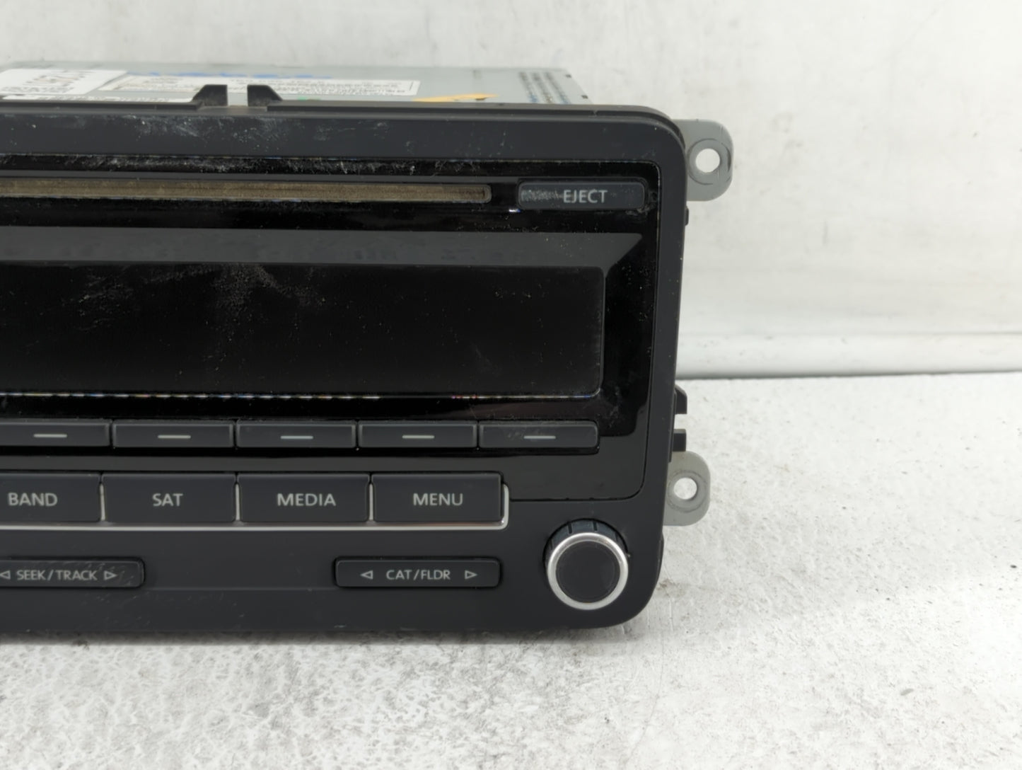 2014-2014 Volkswagen Jetta Am Fm Cd Player Radio Receiver - Oemusedautoparts1.com