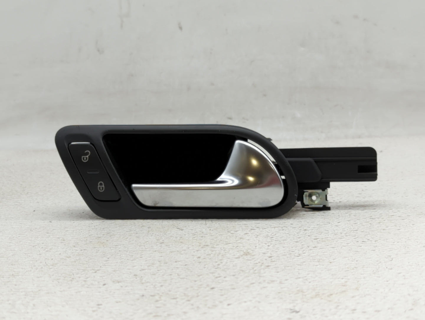 2014 Volkswagen Jetta Passenger Front Right Door Handle Exterior Assembly - Oemusedautoparts1.com