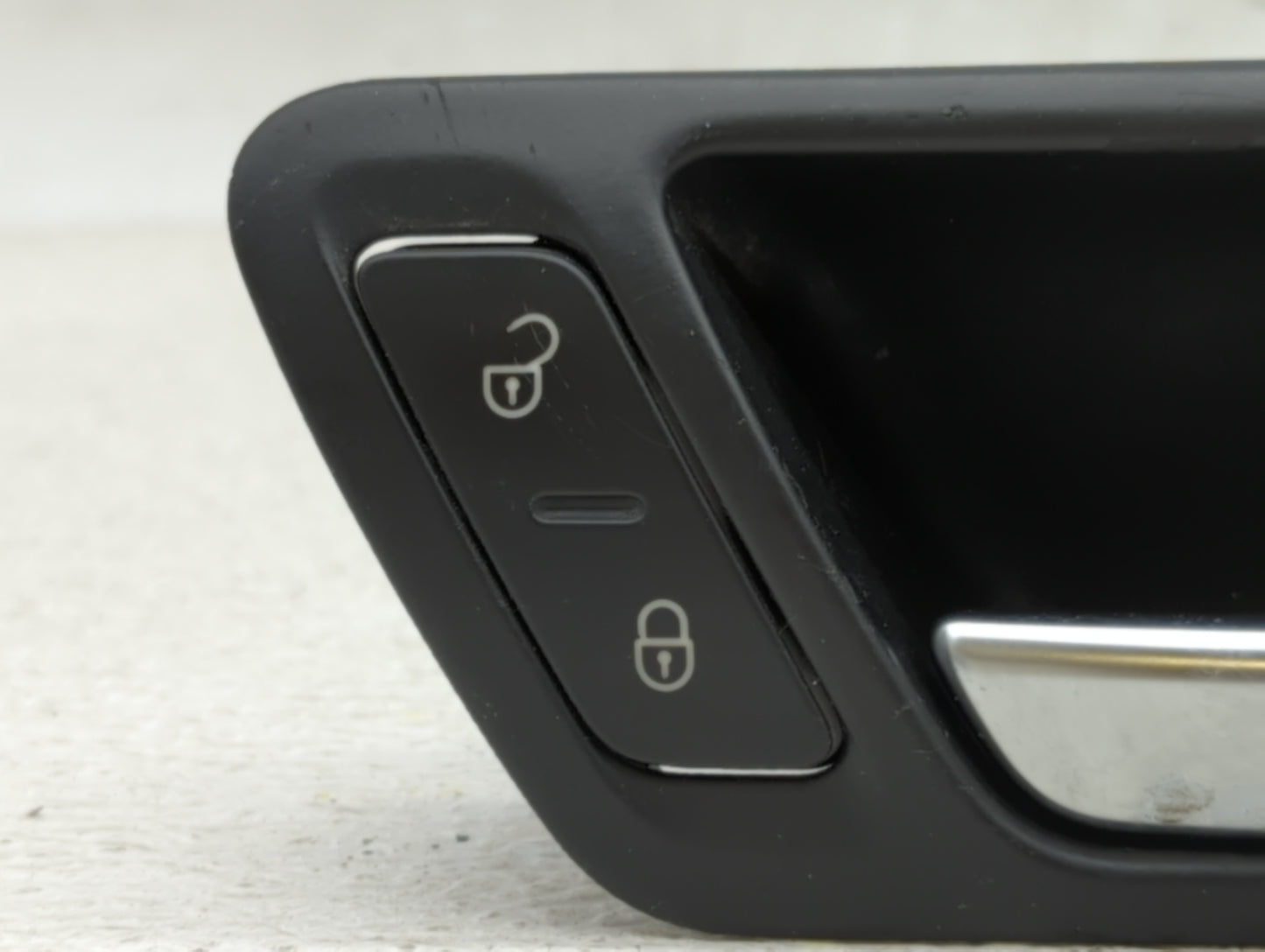 2014 Volkswagen Jetta Passenger Front Right Door Handle Exterior Assembly - Oemusedautoparts1.com