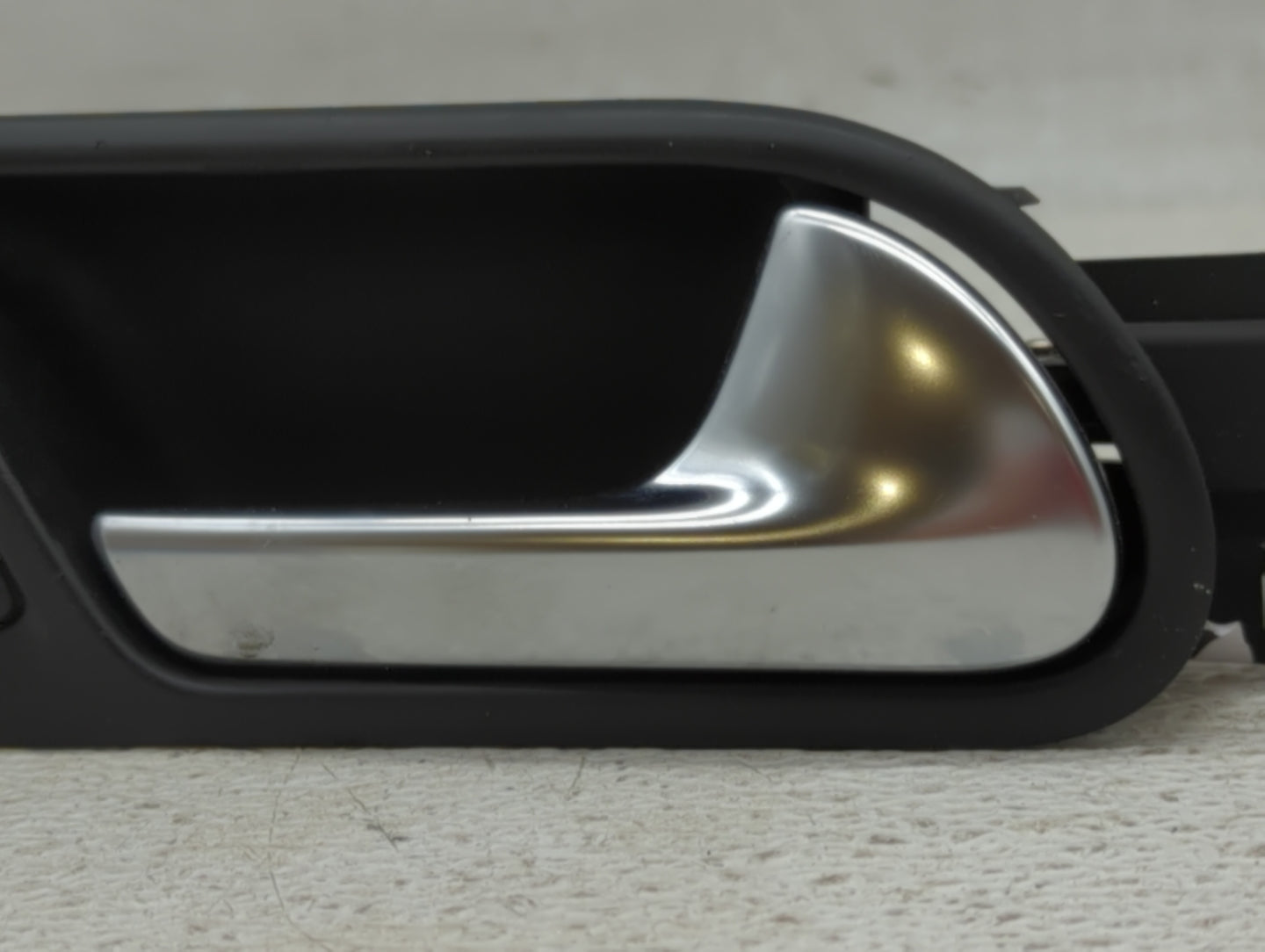 2014 Volkswagen Jetta Passenger Front Right Door Handle Exterior Assembly - Oemusedautoparts1.com
