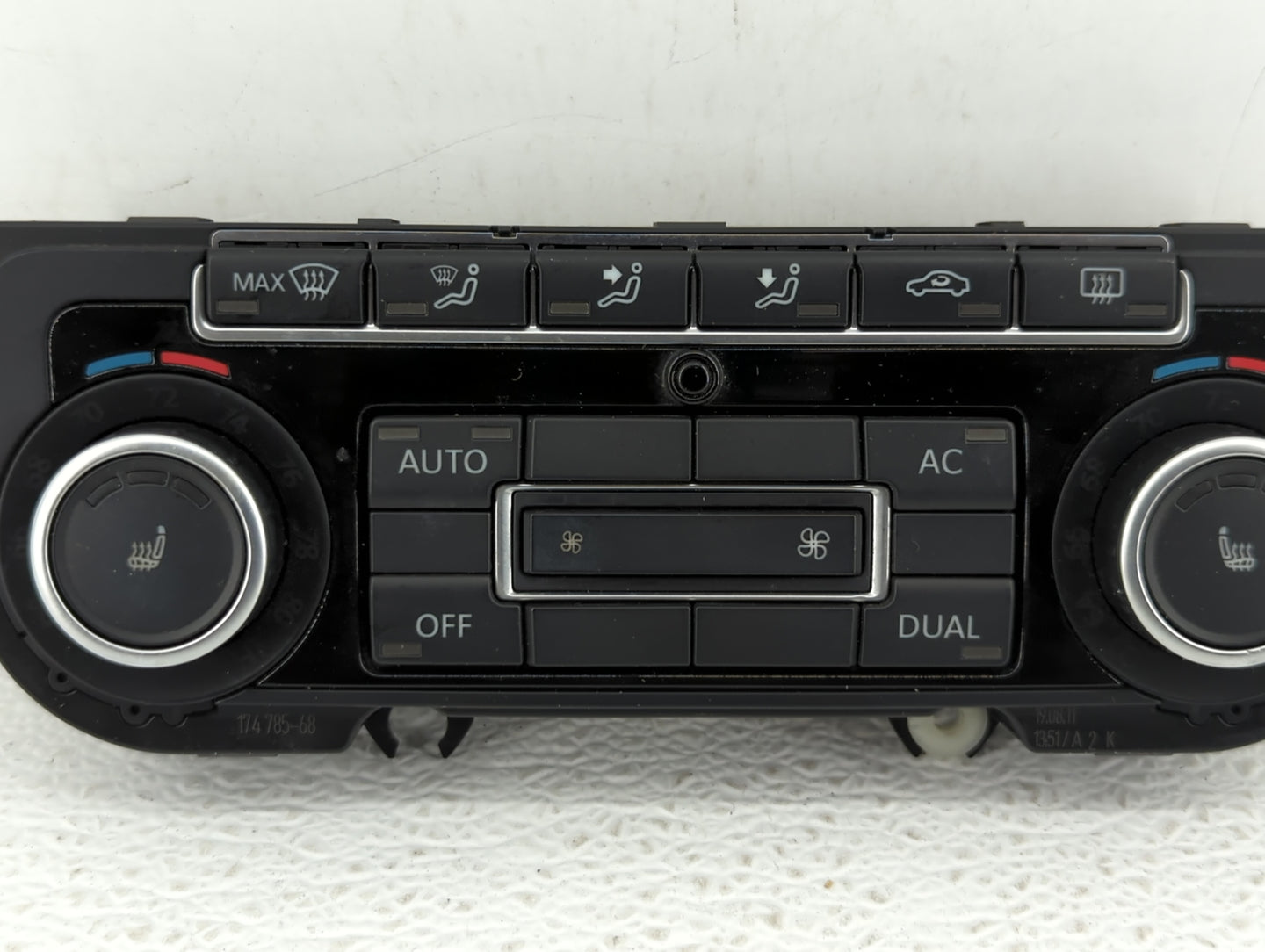 2012-2014 Volkswagen Jetta Climate Control Module Temperature AC/Heater Replacement P/N:5HB 011 257-37 5HB 011 257-67 Fits O