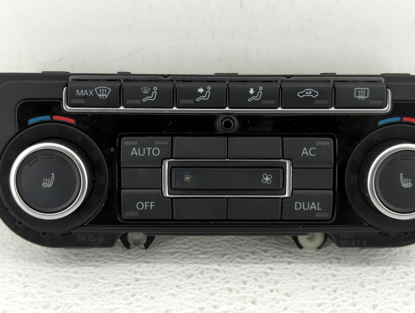2012-2014 Volkswagen Jetta Climate Control Module Temperature AC/Heater Replacement P/N:5HB 011 257-37 5HB 011 257-67 Fits O