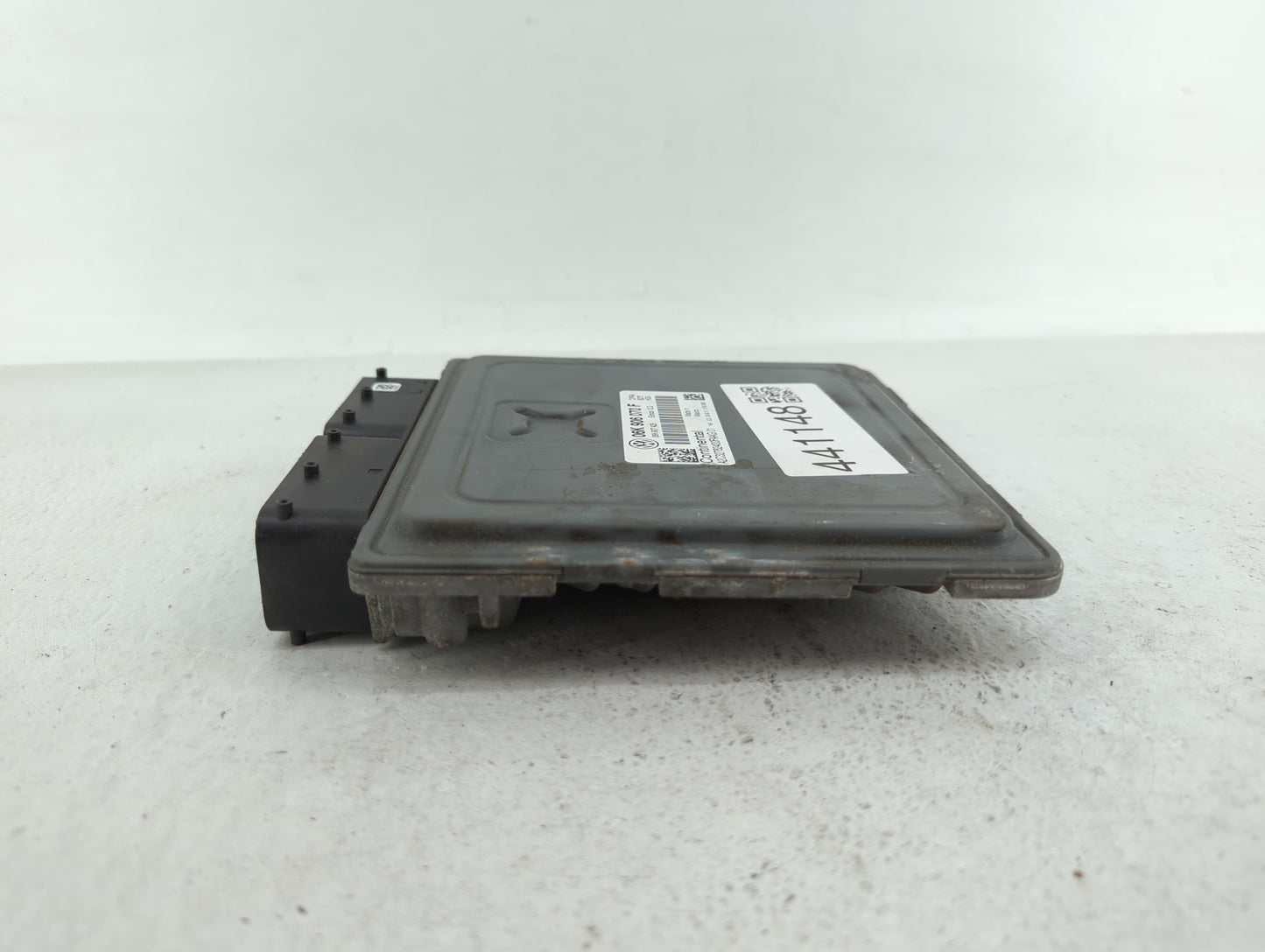2014 Volkswagen Jetta PCM Engine Control Computer ECU ECM PCU OEM P/N:06K 906 070 C 06K 907 425, 06K 906 070 F Fits OEM Used