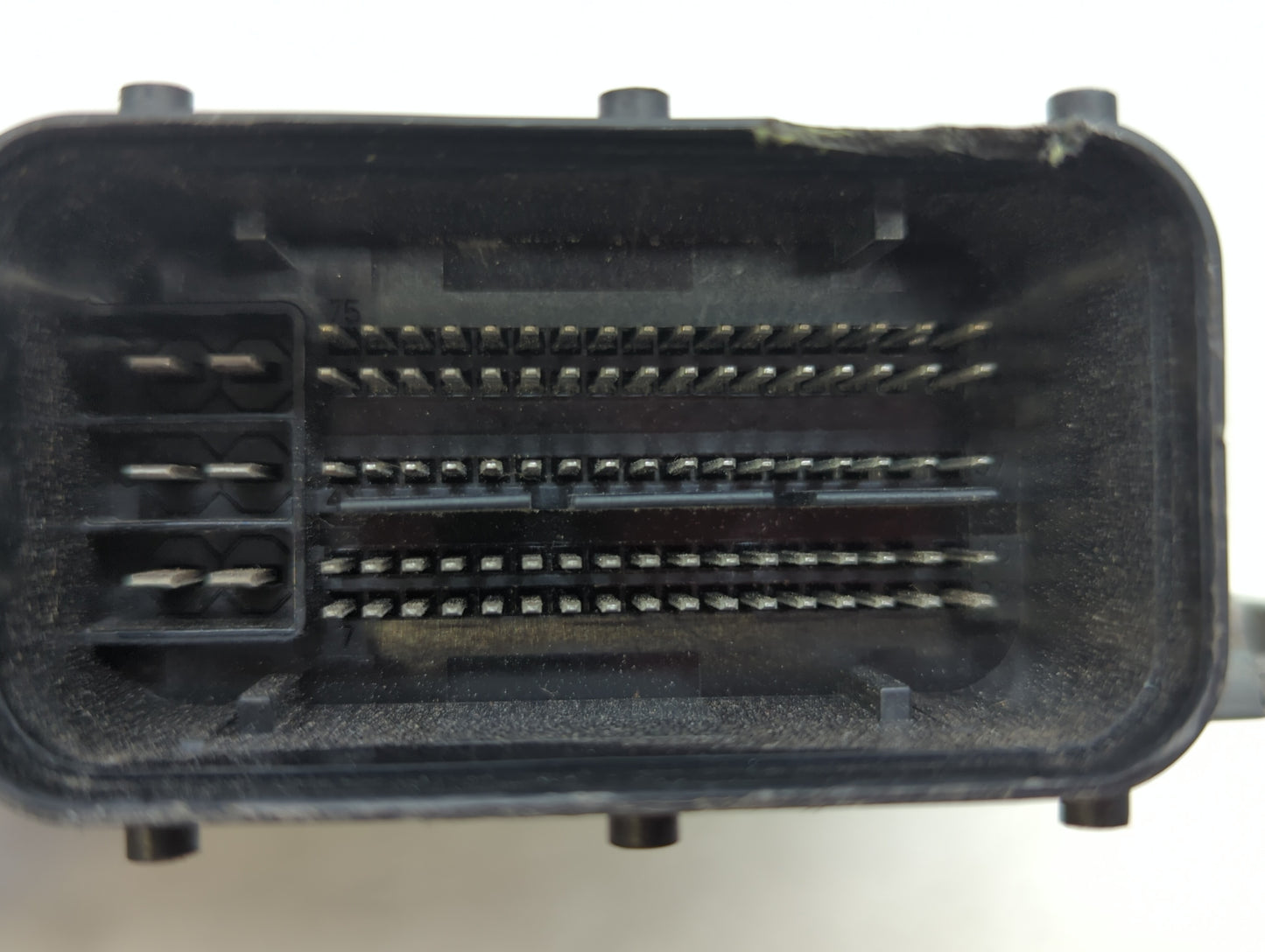 2014 Volkswagen Jetta PCM Engine Control Computer ECU ECM PCU OEM P/N:06K 906 070 C 06K 907 425, 06K 906 070 F Fits OEM Used