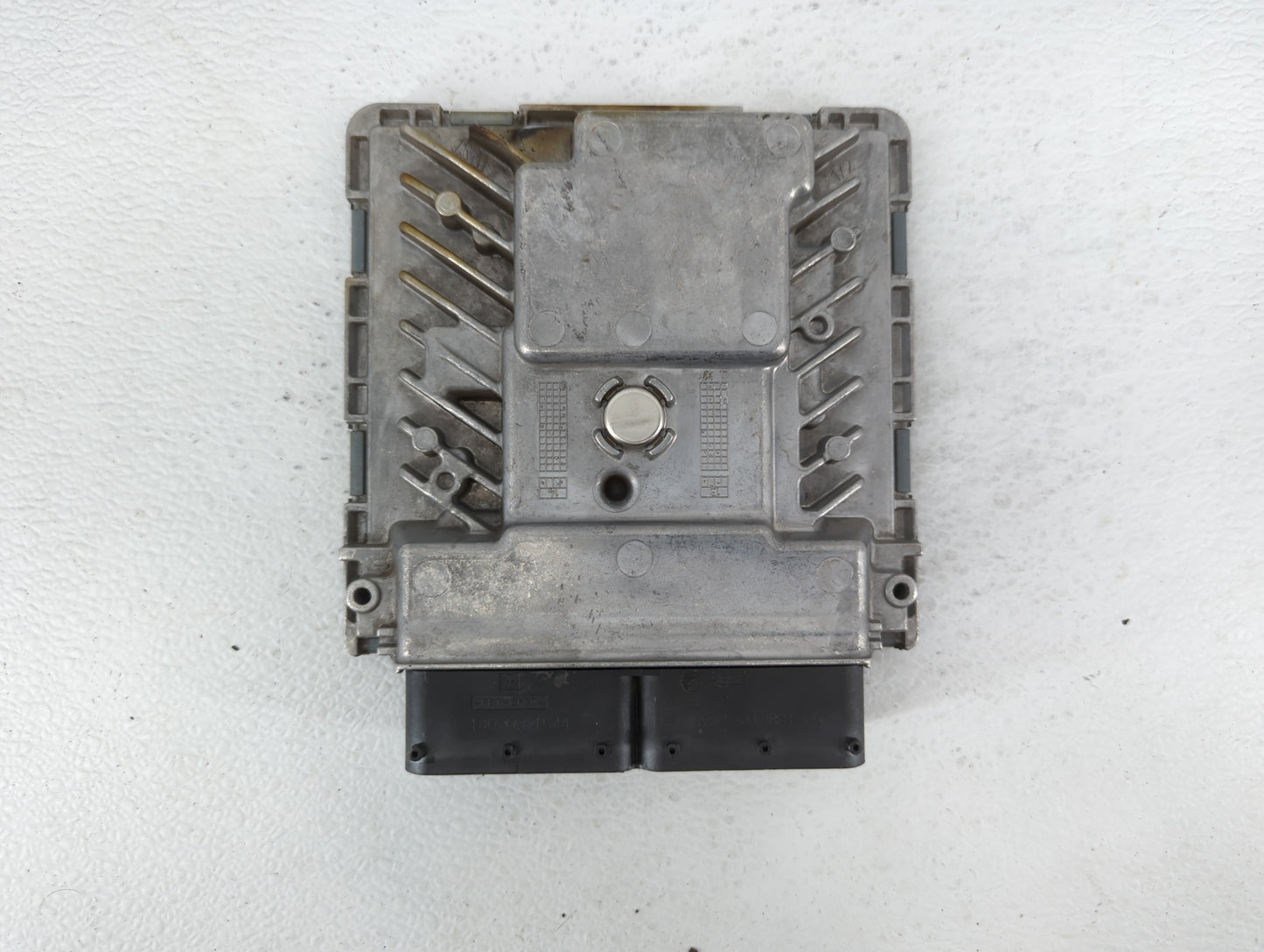 2014 Volkswagen Jetta PCM Engine Control Computer ECU ECM PCU OEM P/N:06K 907 425 06K 906 070 C, 06K 906 070 F Fits OEM Used