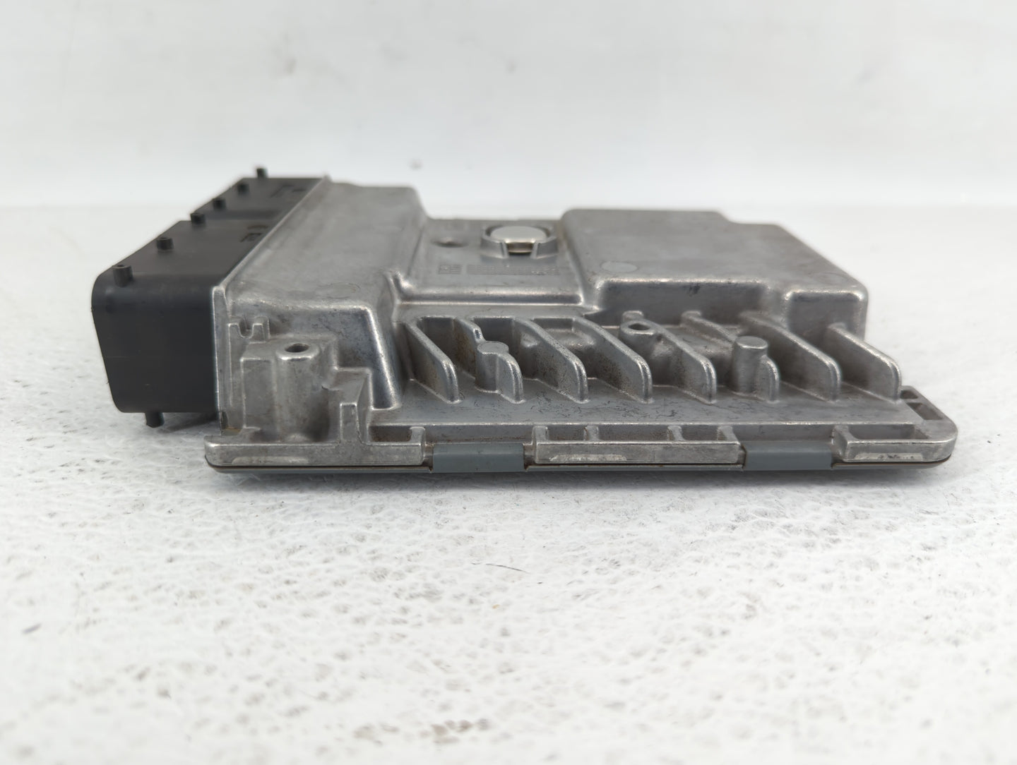 2014 Volkswagen Jetta PCM Engine Control Computer ECU ECM PCU OEM P/N:06K 907 425 06K 906 070 C, 06K 906 070 F Fits OEM Used