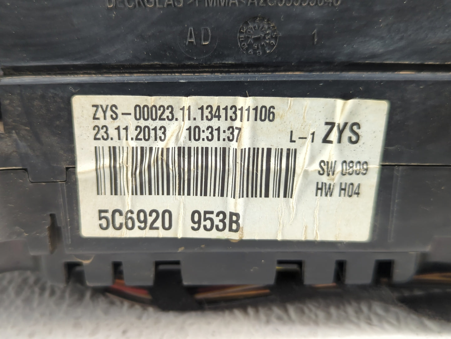 2014 Volkswagen Jetta Instrument Cluster Speedometer Gauges P/N:5C6920 953B Fits OEM Used Auto Parts - Oemusedautoparts1.com
