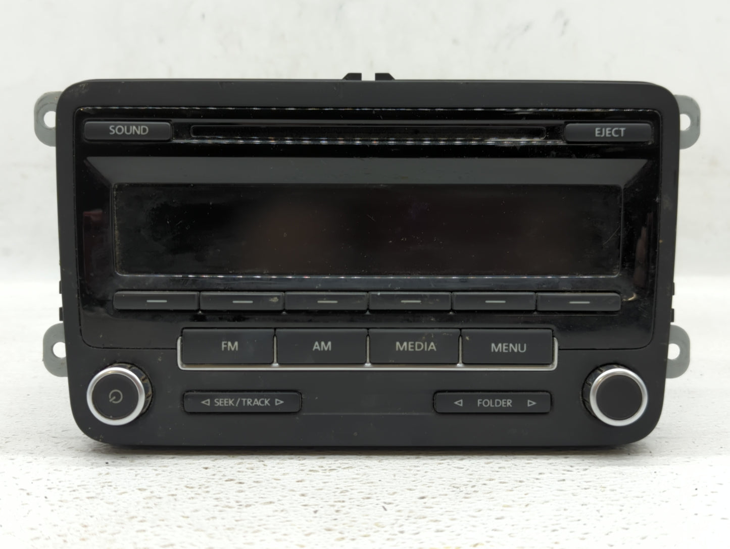 2012-2017 Volkswagen Jetta Am Fm Cd Player Radio Receiver - Oemusedautoparts1.com