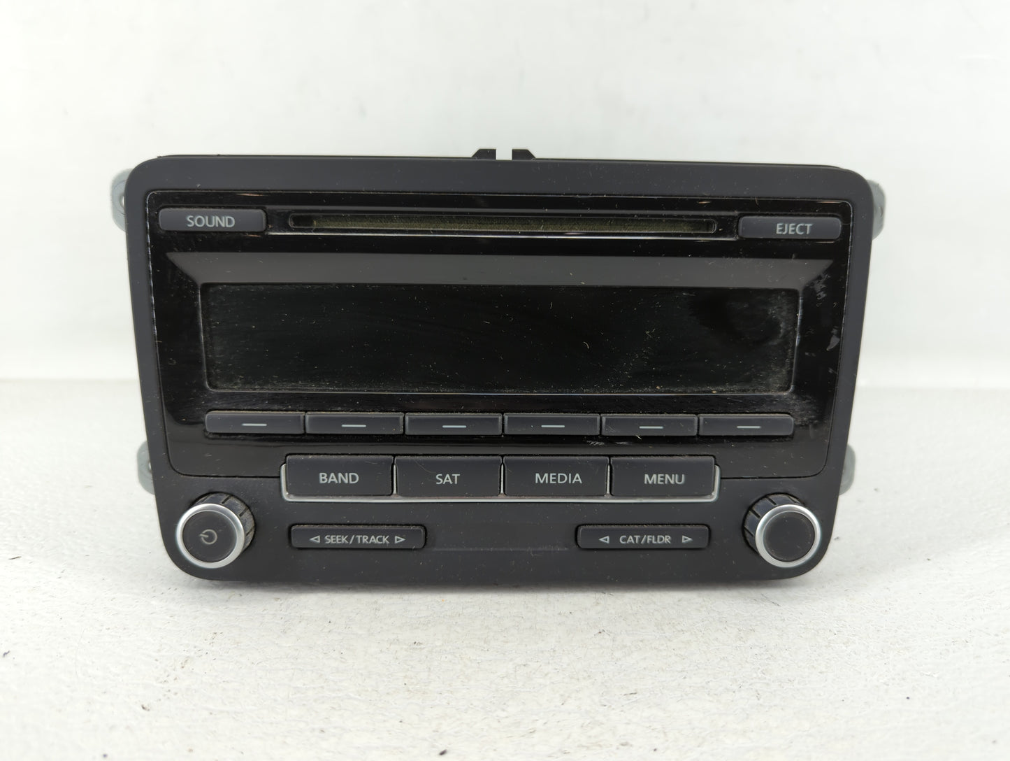2012-2017 Volkswagen Jetta Am Fm Cd Player Radio Receiver - Oemusedautoparts1.com