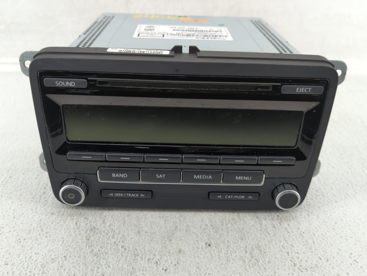 2014-2014 Volkswagen Jetta Am Fm Cd Player Radio Receiver - Oemusedautoparts1.com