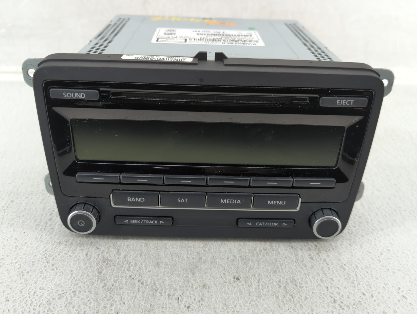2014-2014 Volkswagen Jetta Am Fm Cd Player Radio Receiver - Oemusedautoparts1.com