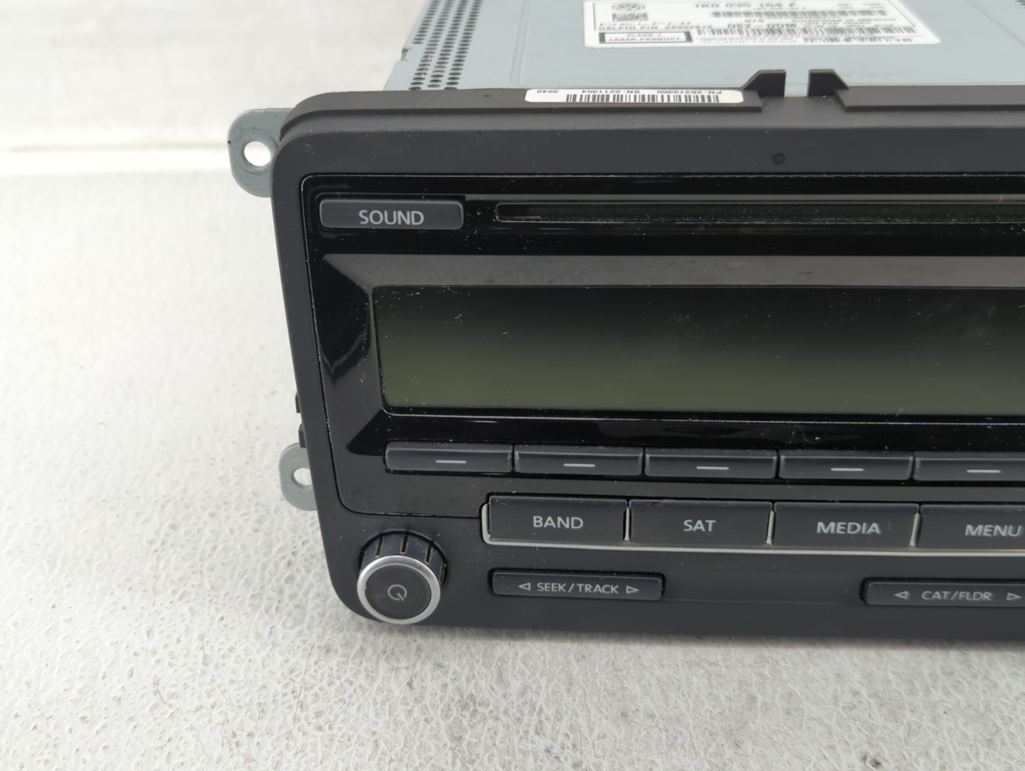 2014-2014 Volkswagen Jetta Am Fm Cd Player Radio Receiver - Oemusedautoparts1.com