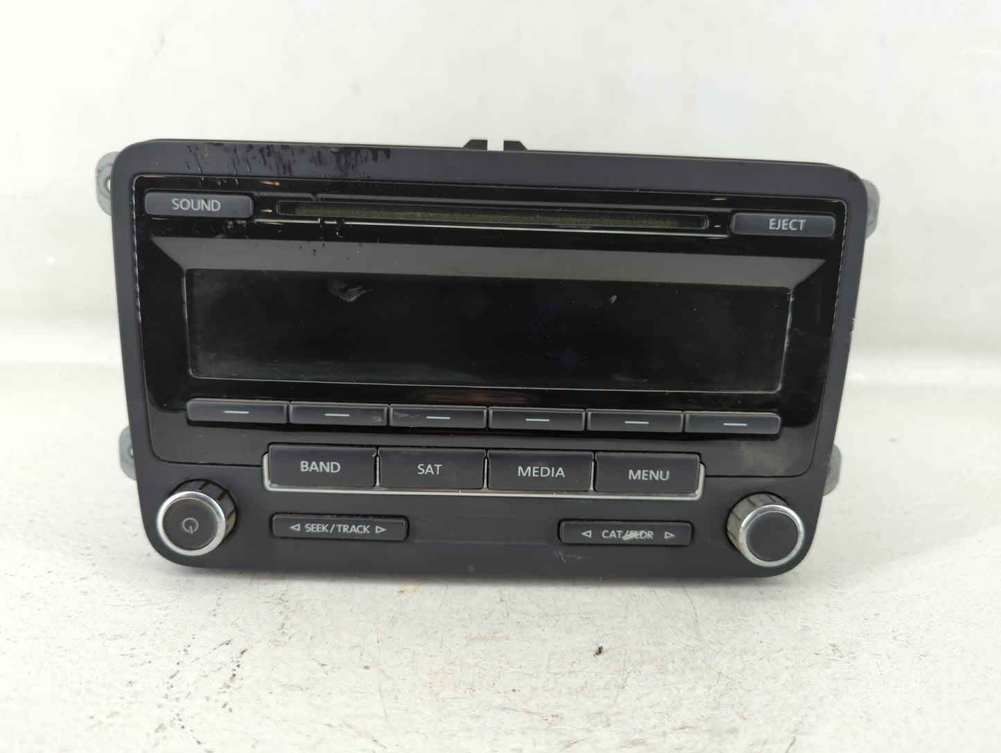 2014-2014 Volkswagen Jetta Am Fm Cd Player Radio Receiver - Oemusedautoparts1.com
