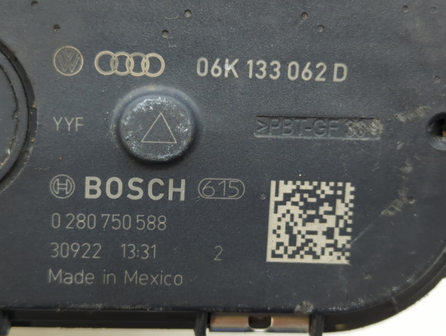 2014-2017 Volkswagen Jetta Throttle Body P/N:06K 133 062 D Fits Fits 2014 2015 2016 2017 OEM Used Auto Parts - Oemusedautopa