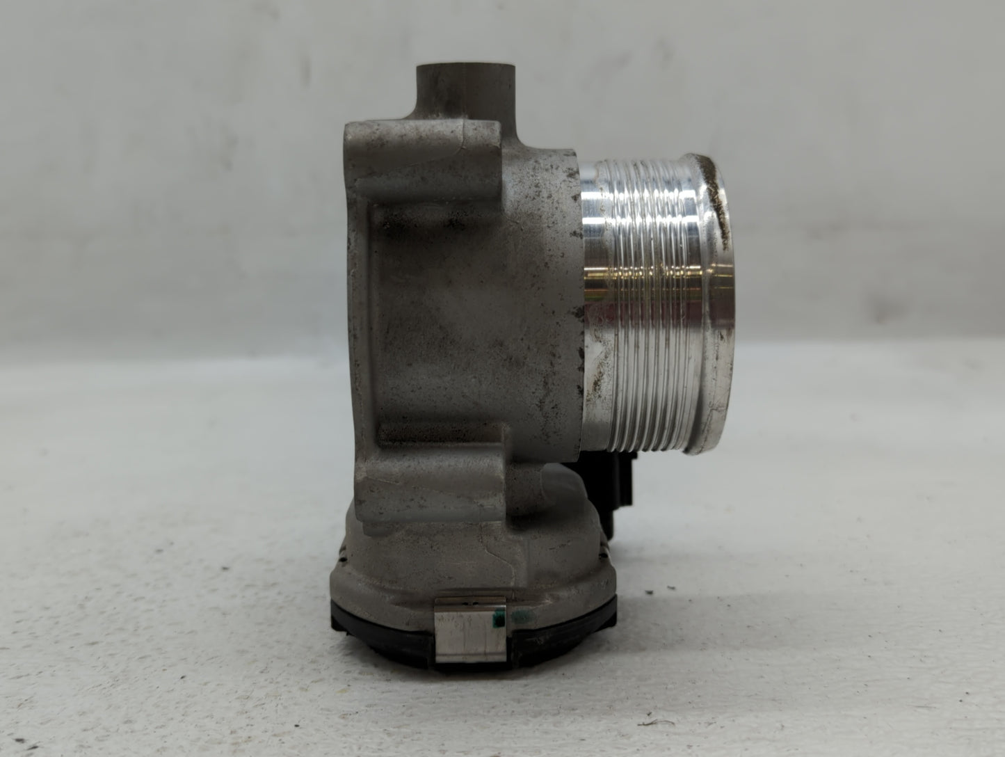 2014-2017 Volkswagen Jetta Throttle Body P/N:06K 133 062 D Fits Fits 2014 2015 2016 2017 OEM Used Auto Parts - Oemusedautopa