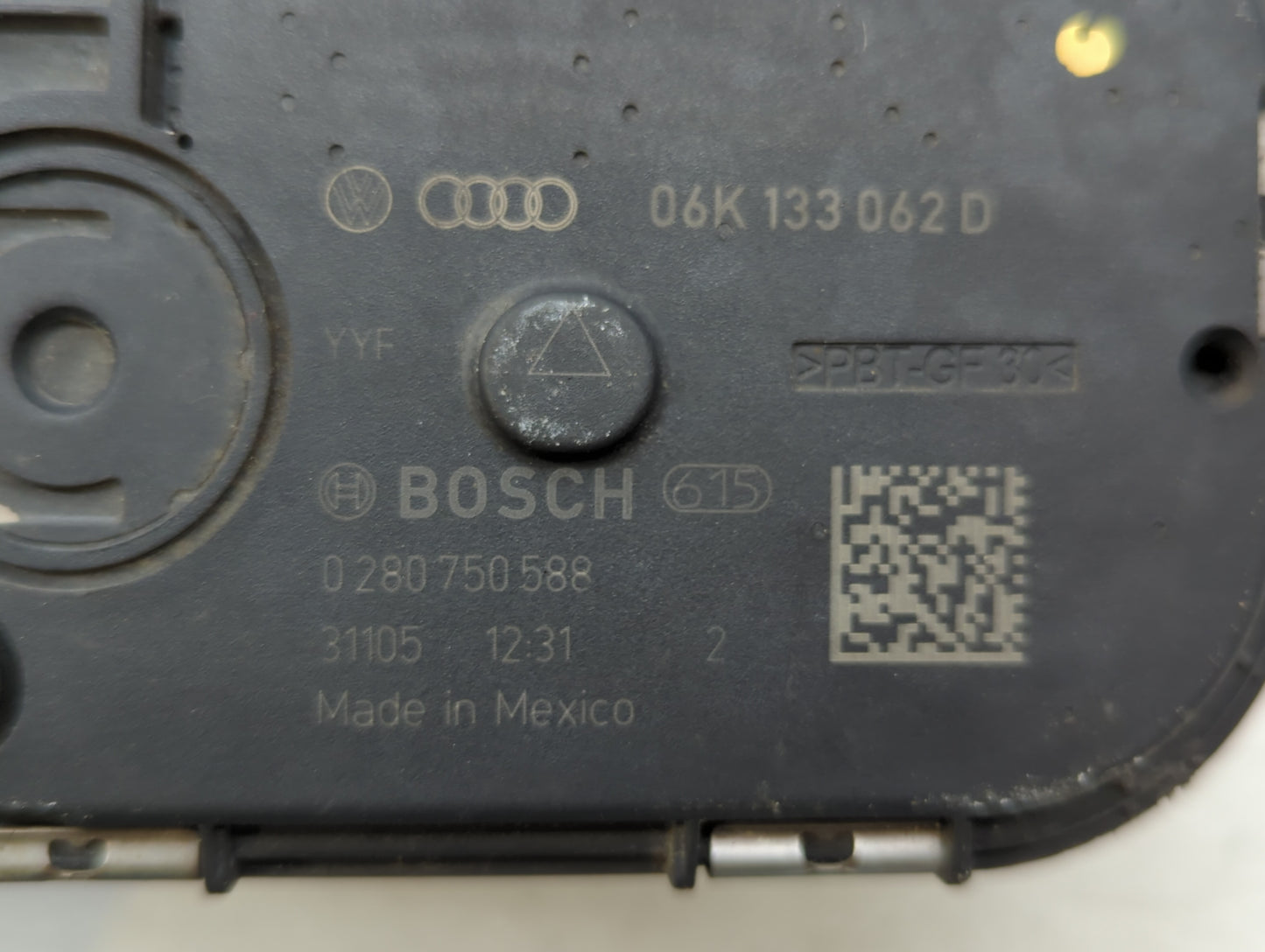 2014-2017 Volkswagen Jetta Throttle Body P/N:06K 133 062 D Fits Fits 2014 2015 2016 2017 OEM Used Auto Parts - Oemusedautopa