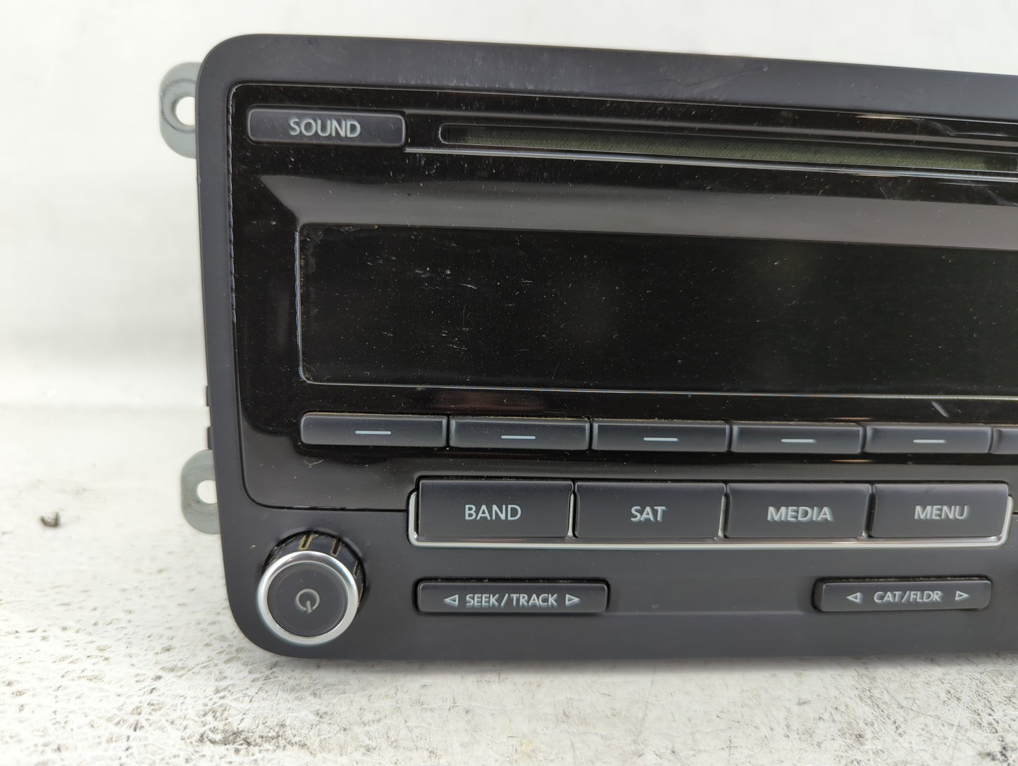 2014-2014 Volkswagen Jetta Am Fm Cd Player Radio Receiver - Oemusedautoparts1.com