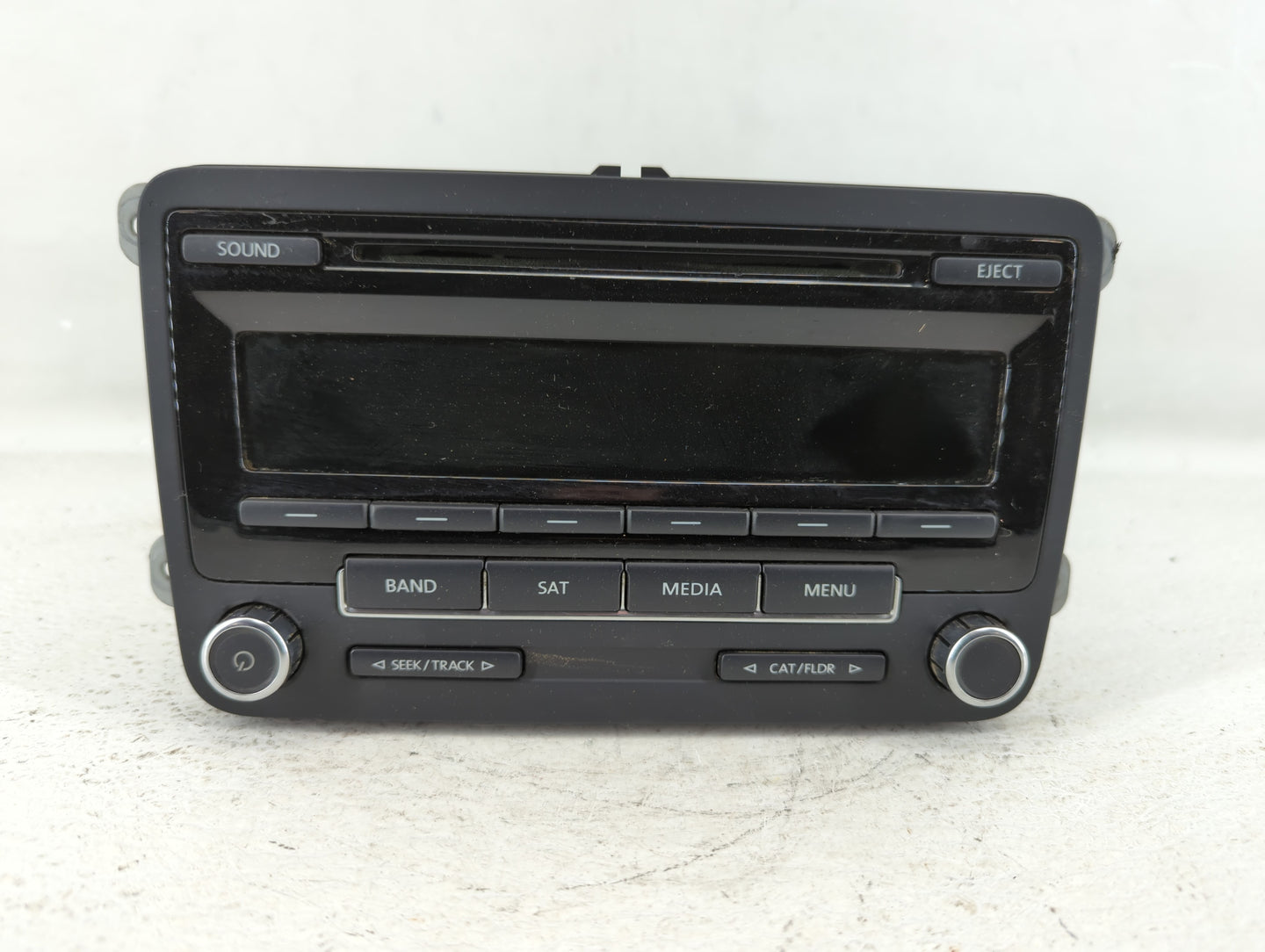 2014-2014 Volkswagen Jetta Am Fm Cd Player Radio Receiver - Oemusedautoparts1.com