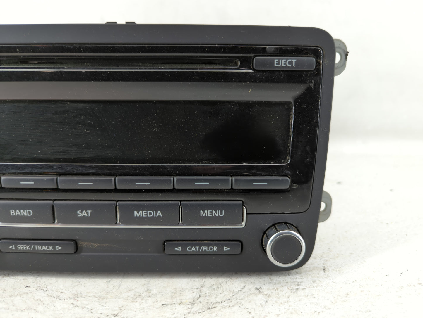 2014-2014 Volkswagen Jetta Am Fm Cd Player Radio Receiver - Oemusedautoparts1.com