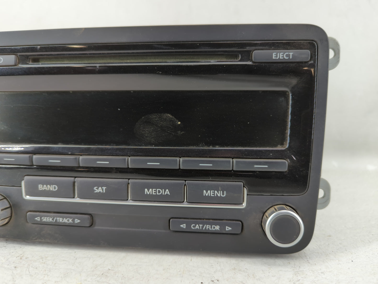 2014-2014 Volkswagen Jetta Am Fm Cd Player Radio Receiver - Oemusedautoparts1.com