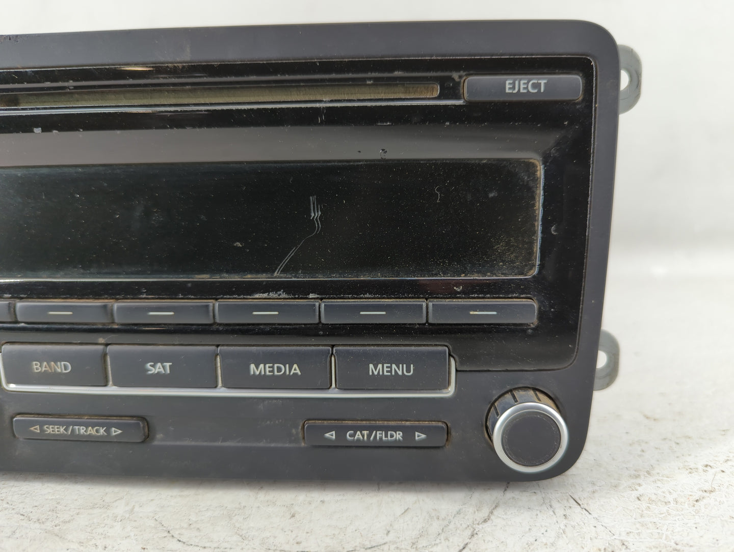 2014-2014 Volkswagen Jetta Am Fm Cd Player Radio Receiver - Oemusedautoparts1.com
