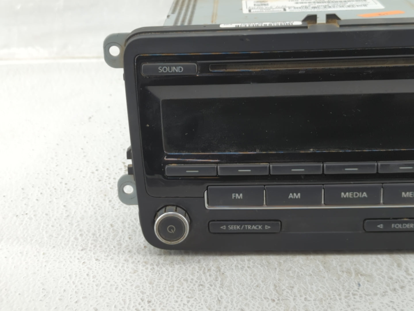 2011-2014 Volkswagen Jetta Am Fm Cd Player Radio Receiver - Oemusedautoparts1.com