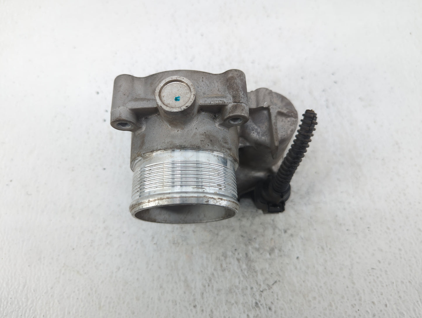 2014-2017 Volkswagen Jetta Throttle Body P/N:06K 133 062 D Fits Fits 2014 2015 2016 2017 OEM Used Auto Parts - Oemusedautopa