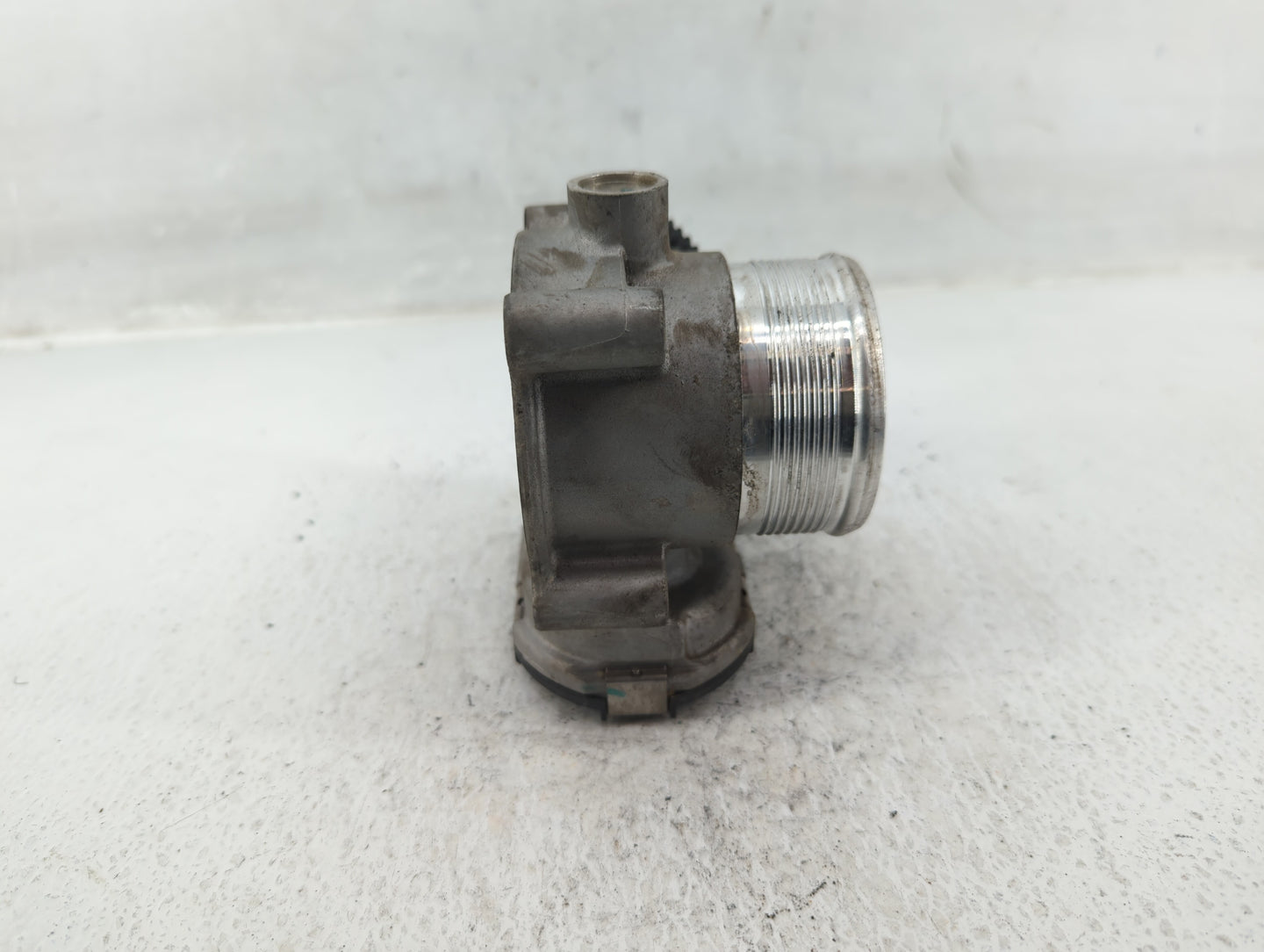 2014-2017 Volkswagen Jetta Throttle Body P/N:06K 133 062 D Fits Fits 2014 2015 2016 2017 OEM Used Auto Parts - Oemusedautopa