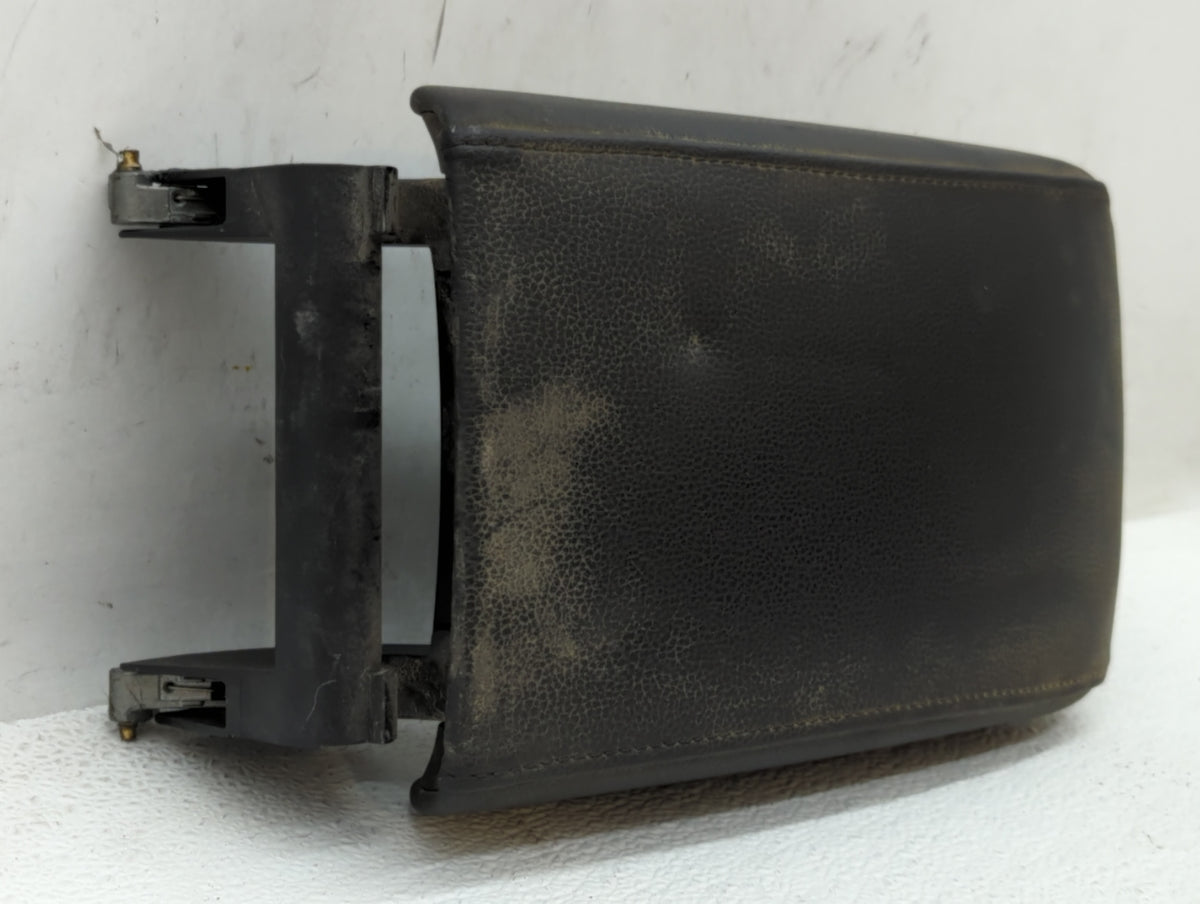 2014 Volkswagen Jetta Center Console Armrest Cover Lid Black 570173 - Oemusedautoparts1.com